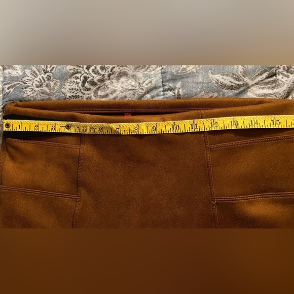 Spanx Faux Suede Rich Caramel Leggings Size XL Shapewear Pants - Picture 8 of 12